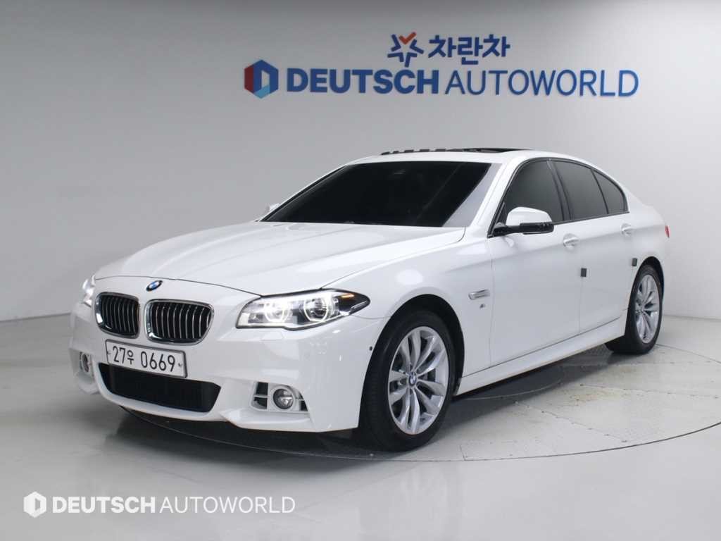 BMW 5시리즈 5시리즈 (F10) 520d xDrive M 에어로다이나믹 이미지 1