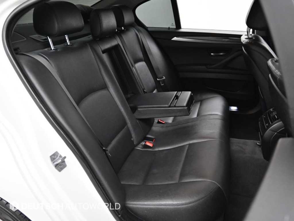 BMW 5시리즈 5시리즈 (F10) 520d xDrive M 에어로다이나믹 이미지 13