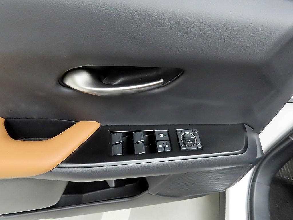 렉서스 UX UX 250h 2.0 2WD 이미지 11