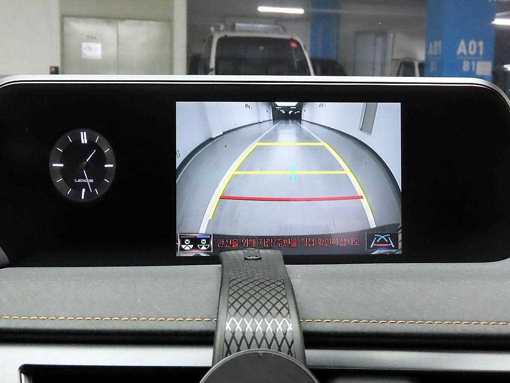 렉서스 UX UX 250h 2.0 2WD 이미지 15