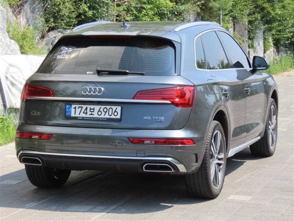 아우디 Q5 Q5 (FY) 45 TFSI 콰트로 프리미엄 이미지 3