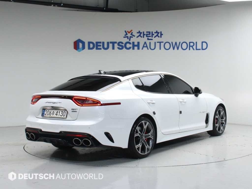 기아 스팅어 가솔린 2.0 터보 AWD 플래티넘 이미지 2