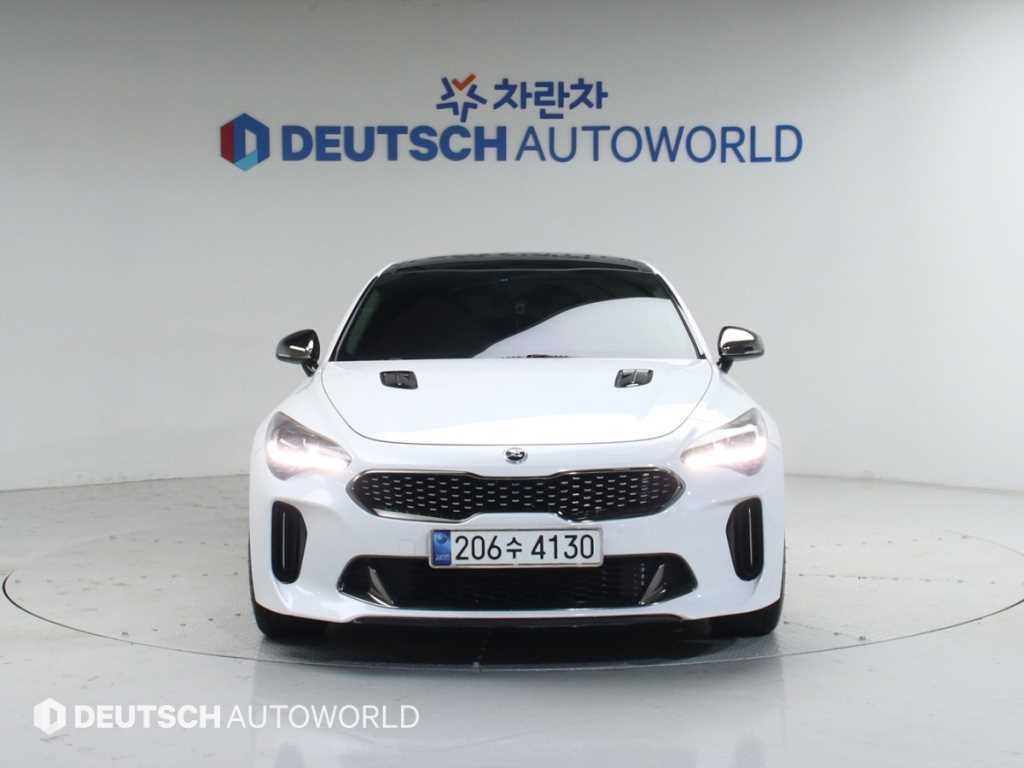 기아 스팅어 가솔린 2.0 터보 AWD 플래티넘 이미지 3