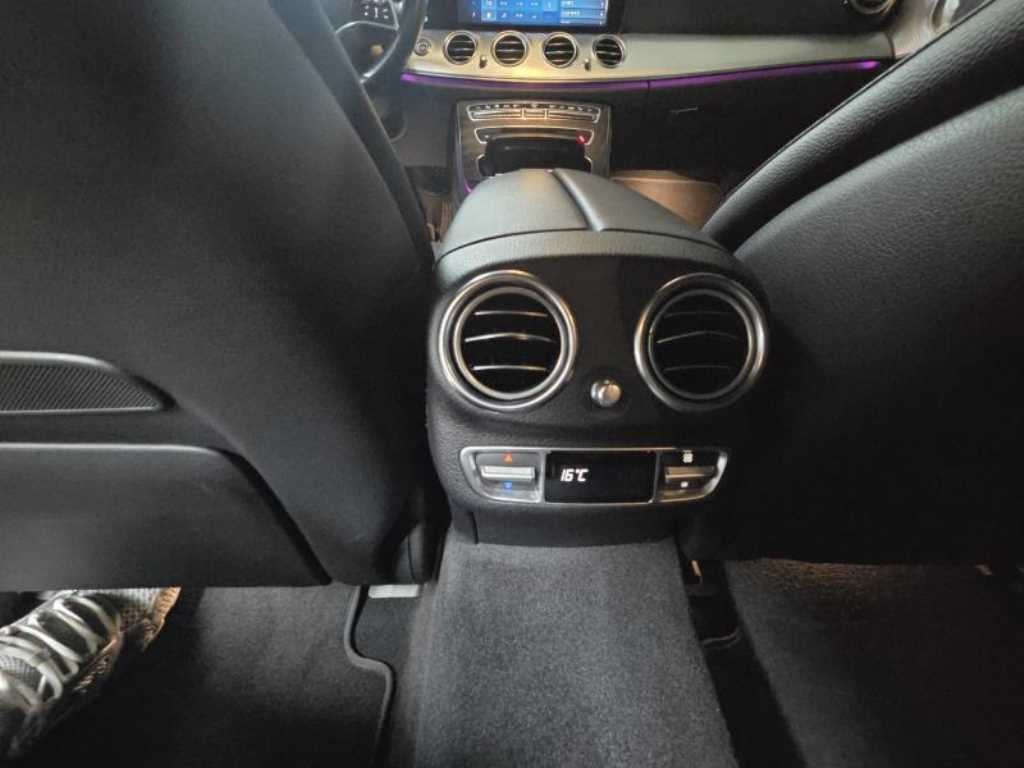 벤츠 E 클래스 E-클래스 W213 E350 4MATIC 아방가르드 이미지 9