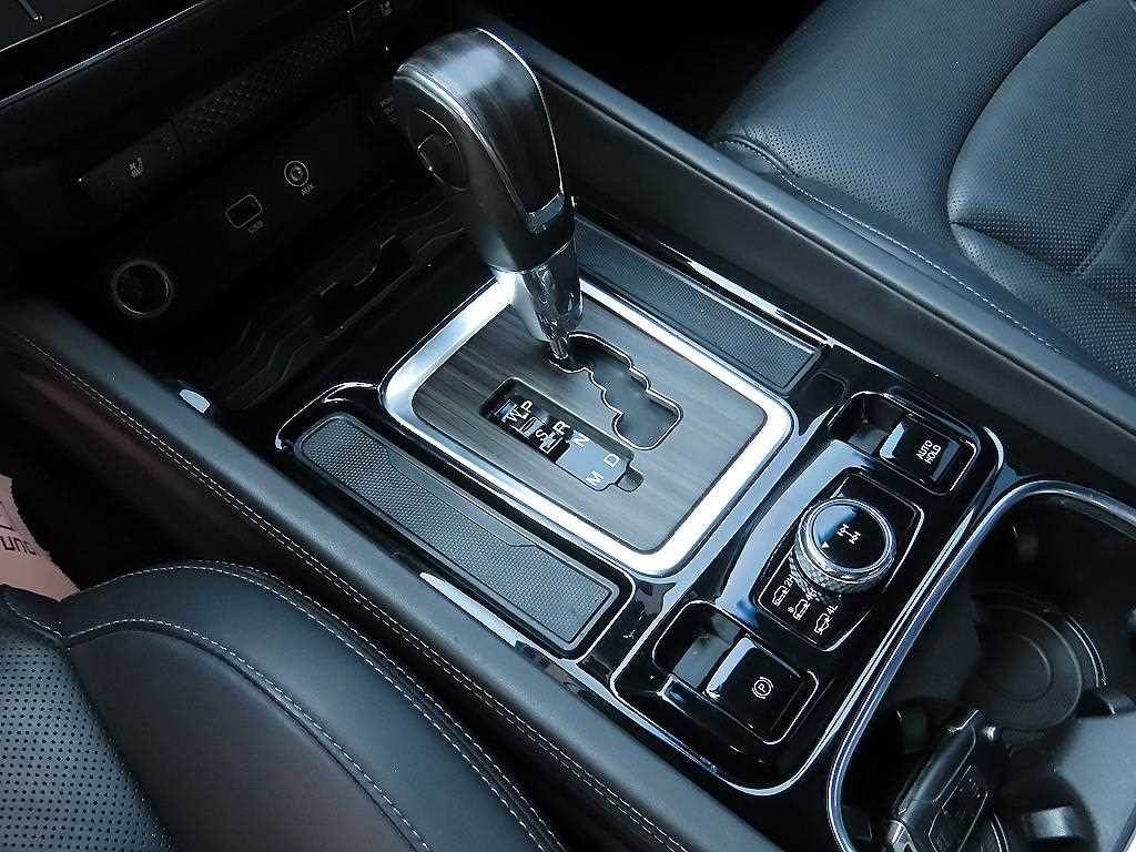 KG모빌리티(쌍용) 렉스턴 G4렉스턴 디젤 2.2 4WD 헤리티지 이미지 10