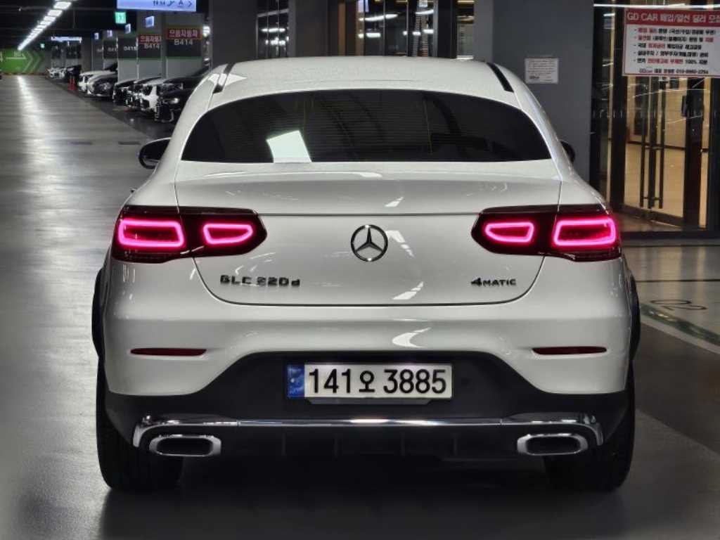벤츠 GLC 클래스 GLC클래스 X253 GLC 220 d 4MATIC 쿠페 이미지 3