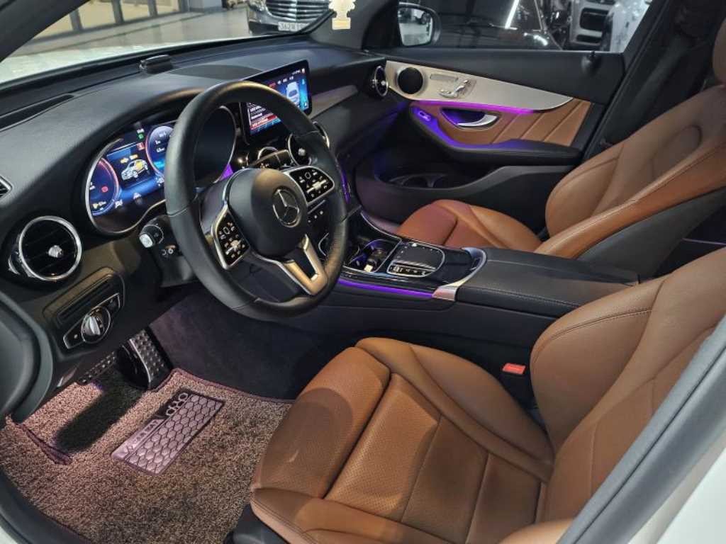 벤츠 GLC 클래스 GLC클래스 X253 GLC 220 d 4MATIC 쿠페 이미지 5