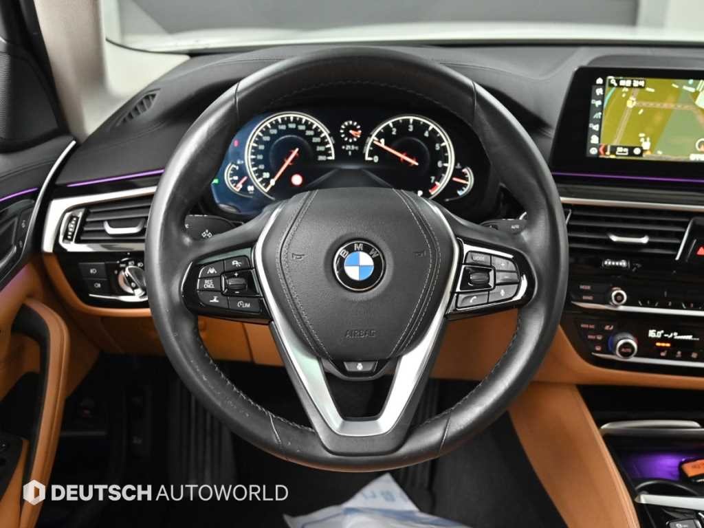 BMW 5시리즈 5시리즈 (G30) 520i 럭셔리 이미지 13