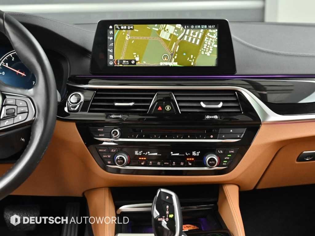 BMW 5시리즈 5시리즈 (G30) 520i 럭셔리 이미지 14