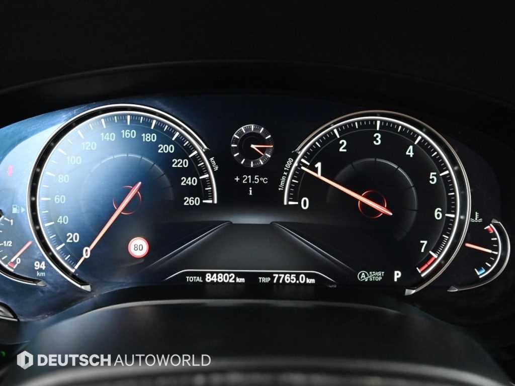 BMW 5시리즈 5시리즈 (G30) 520i 럭셔리 이미지 8