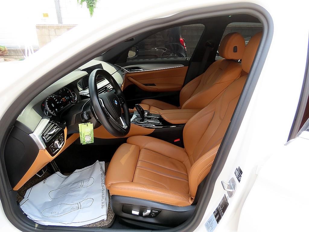 BMW 5시리즈 5시리즈 (G30) 520d M 스포츠 스페셜 에디션 이미지 5