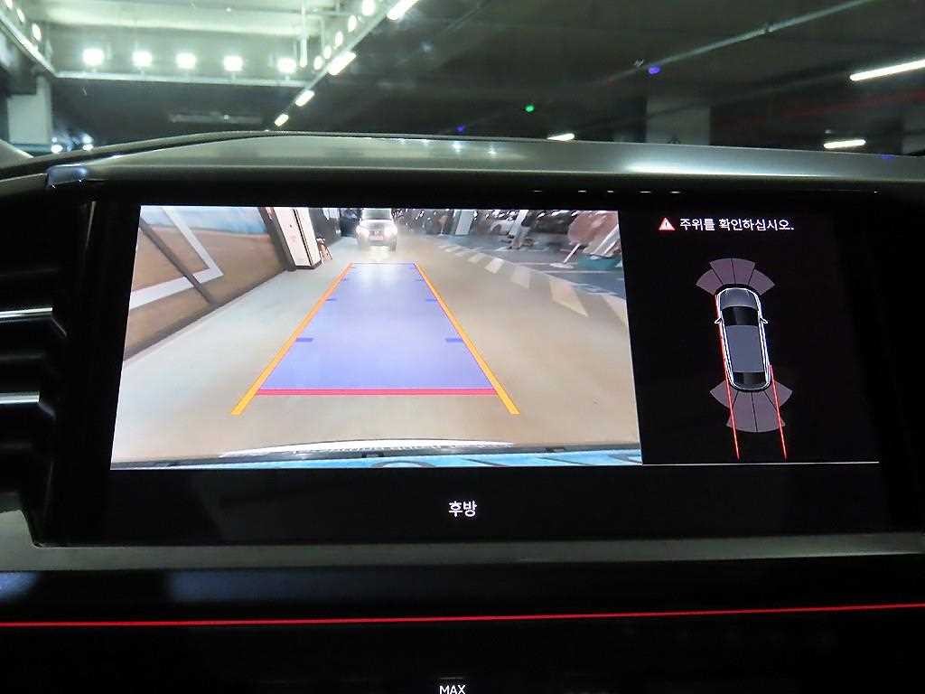 아우디 Q4 Q4 e-트론 40 스포트백 프리미엄 이미지 14
