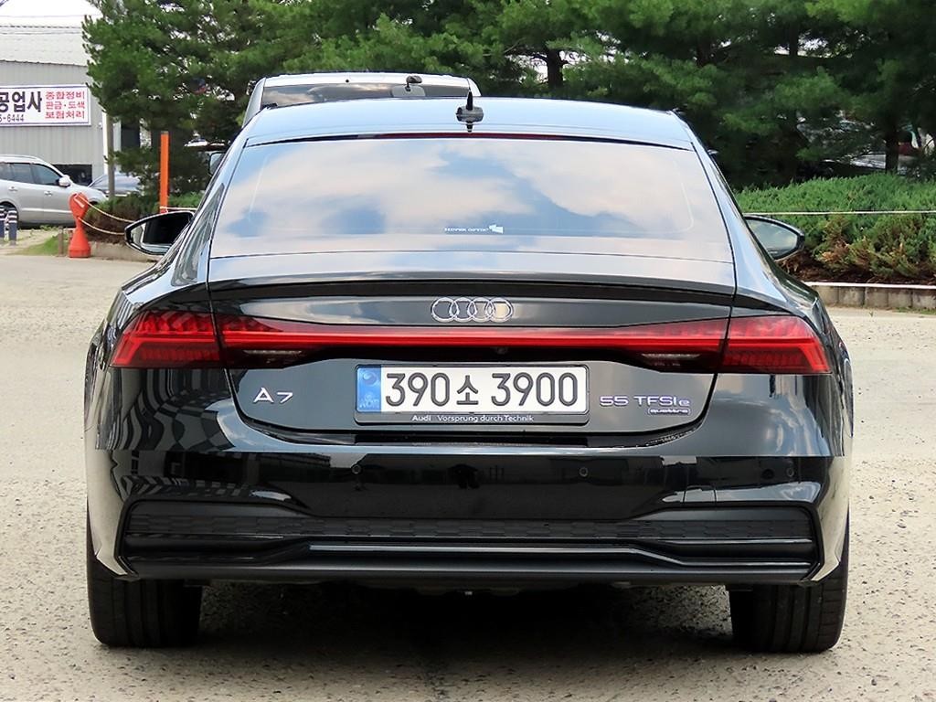 아우디 A7 A7 (4K) 55 TFSI e 콰트로 프리미엄 이미지 4