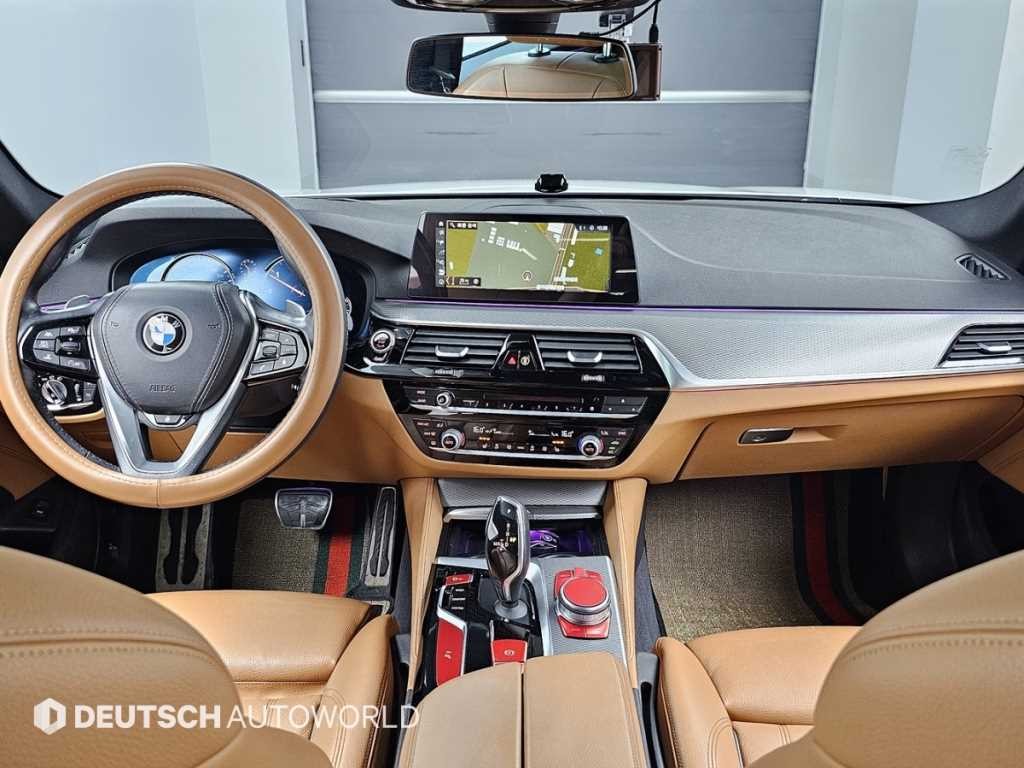 BMW 5시리즈 5시리즈 (G30) 520d xDrive M 스포츠 플러스 이미지 7