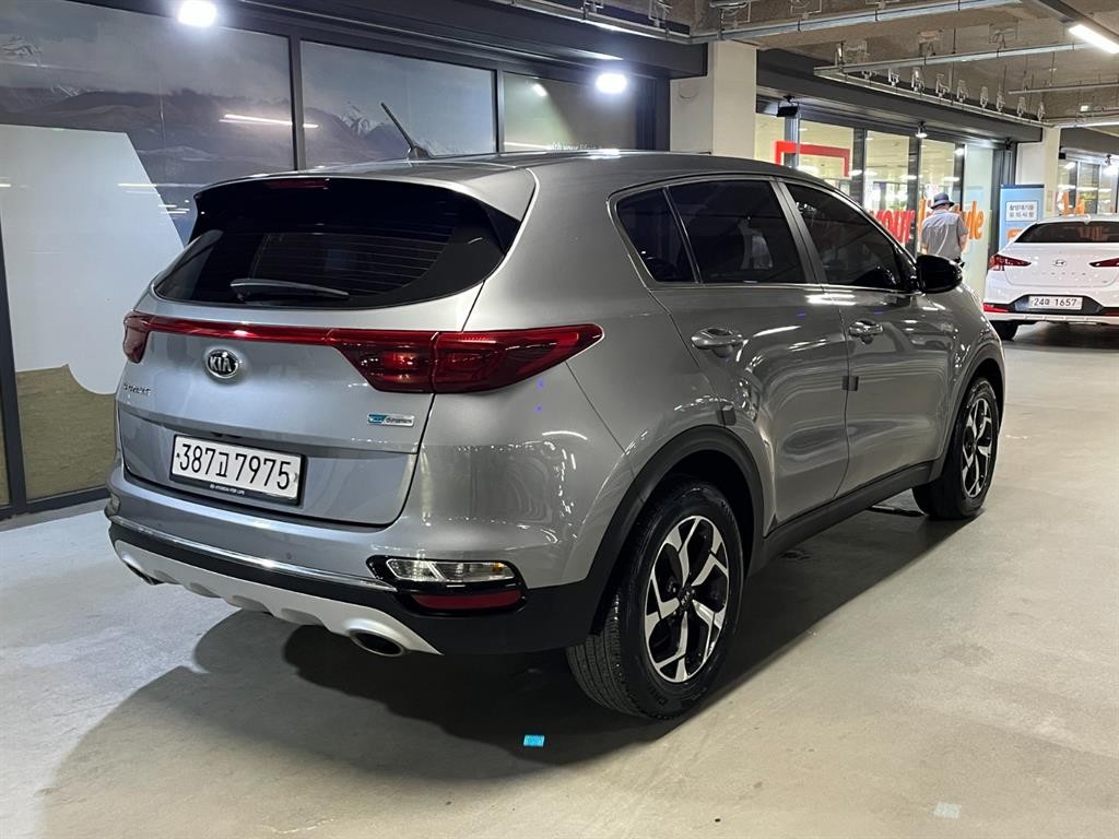 기아 스포티지 스포티지 더 볼드 1.6 디젤 2WD 럭셔리 이미지 4