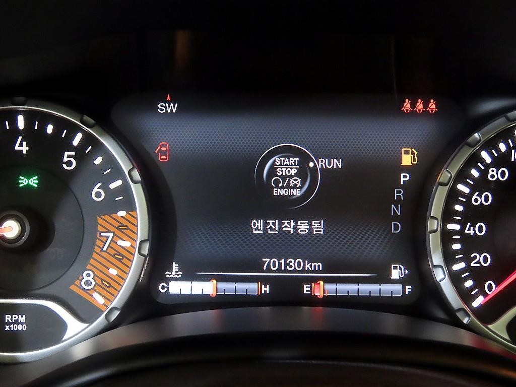지프 레니게이드 2.4 리미티드 이미지 9