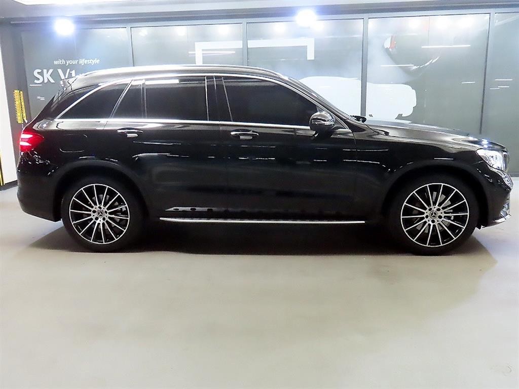 벤츠 GLC 클래스 GLC클래스 X253 GLC 300 4MATIC AMG LINE 이미지 3