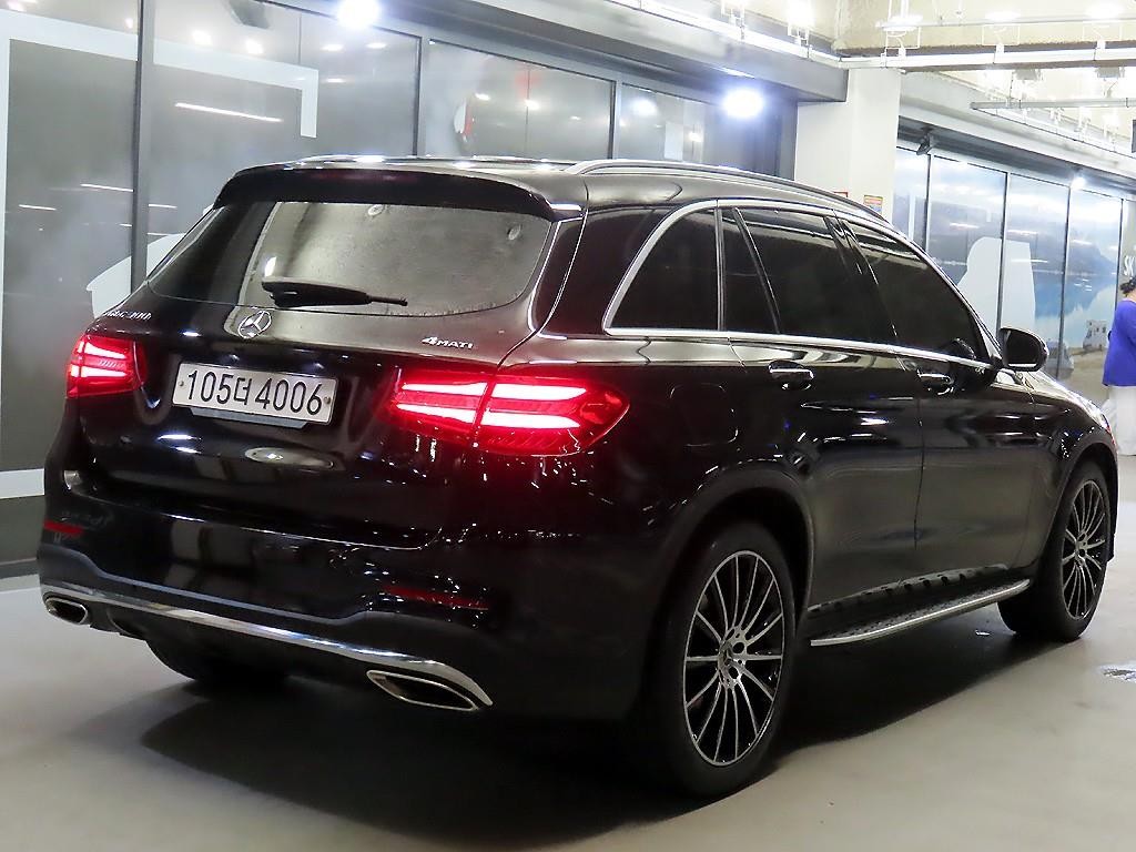 벤츠 GLC 클래스 GLC클래스 X253 GLC 300 4MATIC AMG LINE 이미지 4