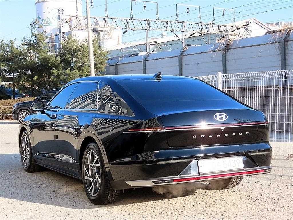 현대 그랜저 그랜저 (GN7) 가솔린 3.5 2WD 익스클루시브 이미지 3