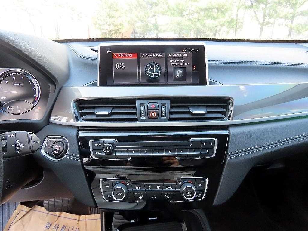 BMW X1 X1 (F48) xDrive 20i xLine 스페셜에디션 이미지 11
