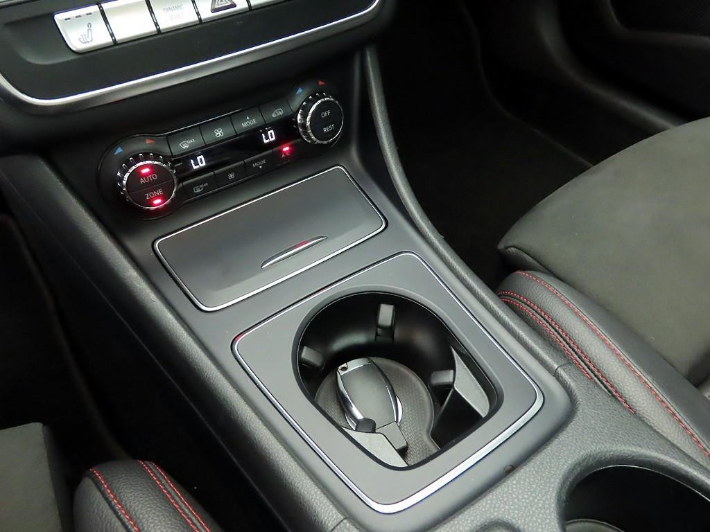 벤츠 CLA 클래스 CLA클래스 CLA 220 AMG LINE 이미지 11