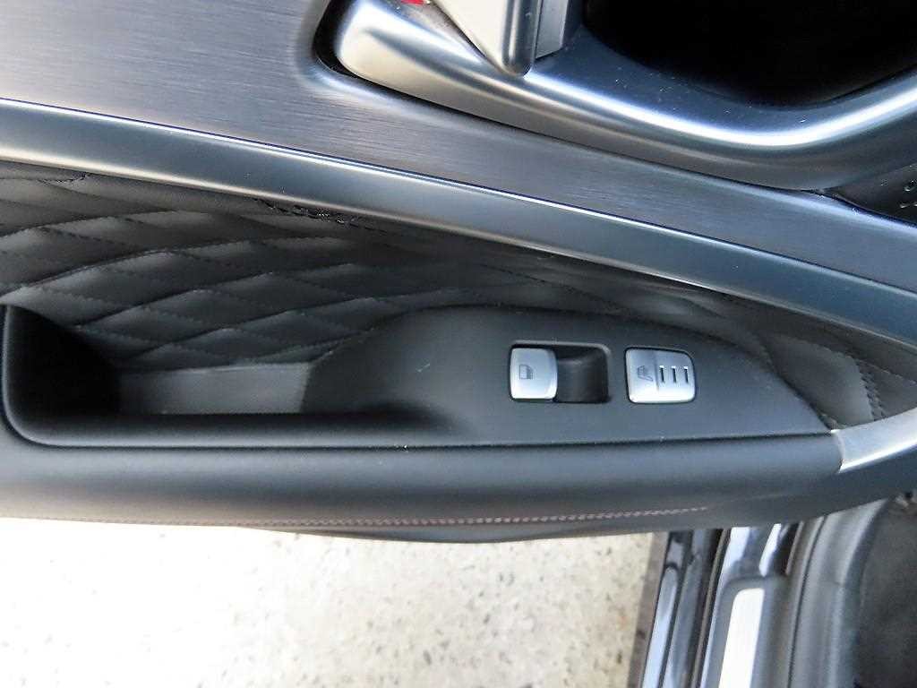 제네시스 G70 2.2D AWD 슈프림 이미지 16