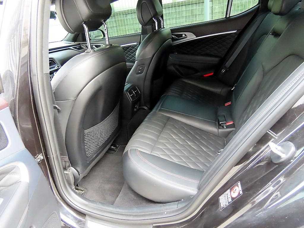 제네시스 G70 2.2D AWD 슈프림 이미지 6