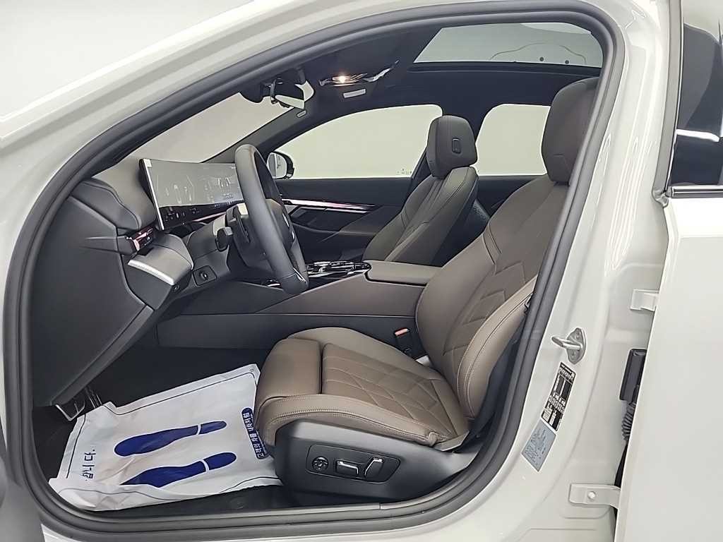 BMW 5시리즈 5시리즈 (G60) 520i M 스포츠 이미지 11