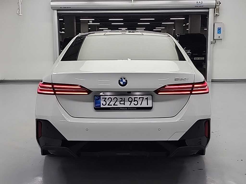 BMW 5시리즈 5시리즈 (G60) 520i M 스포츠 이미지 3