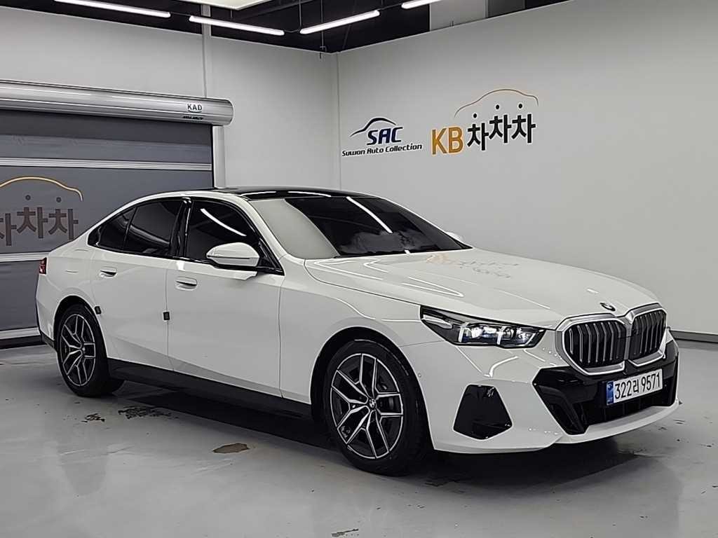 BMW 5시리즈 5시리즈 (G60) 520i M 스포츠 이미지 4