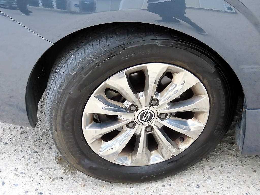 KG모빌리티(쌍용) 코란도 코란도투리스모 4WD TX 9인승 이미지 20