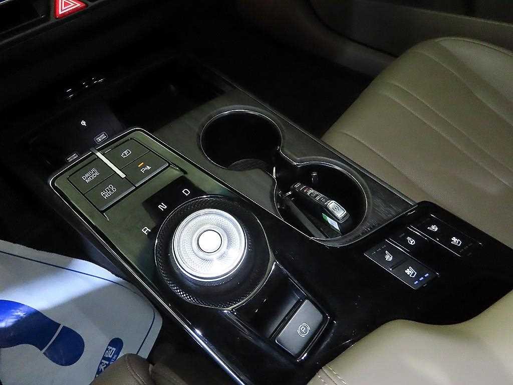 기아 K8 2.5 2WD 노블레스 이미지 12