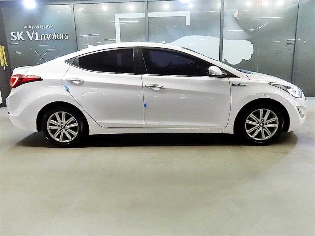 현대 아반떼 더 뉴 아반떼 1.6 VGT 프리미엄 이미지 3