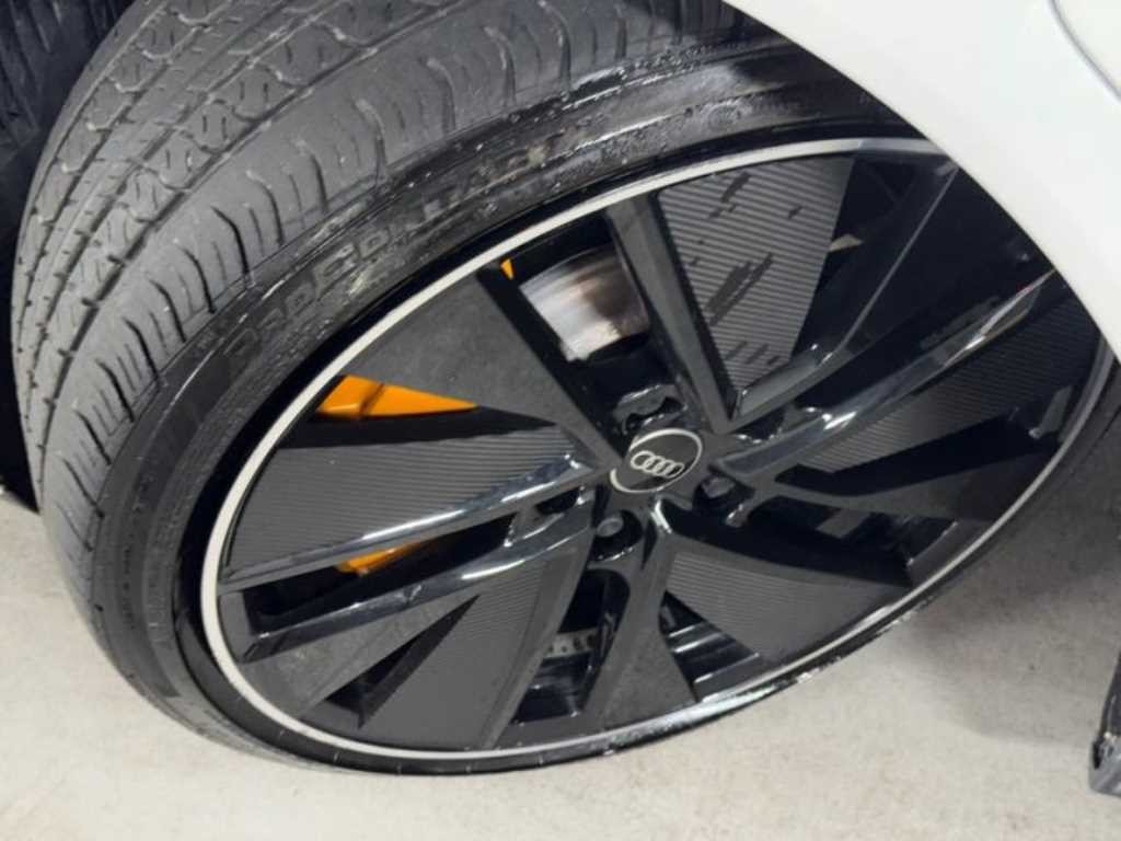 아우디 e-트론 GT GT 콰트로 프리미엄 이미지 20