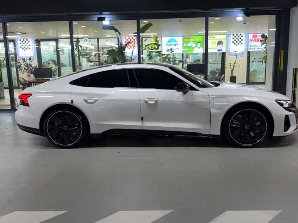 아우디 e-트론 GT GT 콰트로 프리미엄 이미지 3