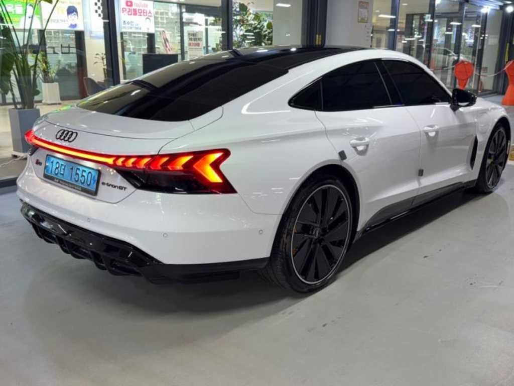 아우디 e-트론 GT GT 콰트로 프리미엄 이미지 4
