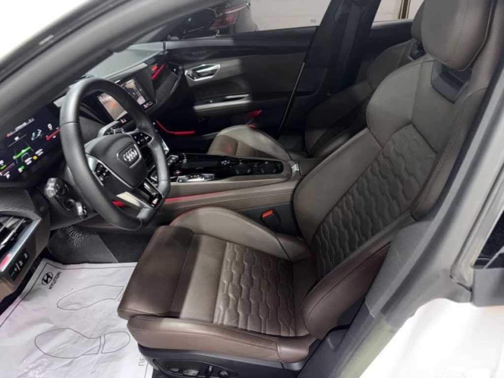 아우디 e-트론 GT GT 콰트로 프리미엄 이미지 6