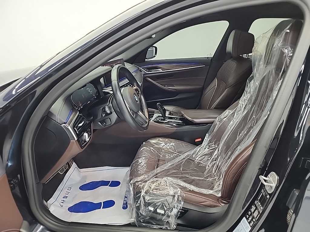 BMW 5시리즈 5시리즈 (G30) 523d xDrive M 스포츠 이미지 11