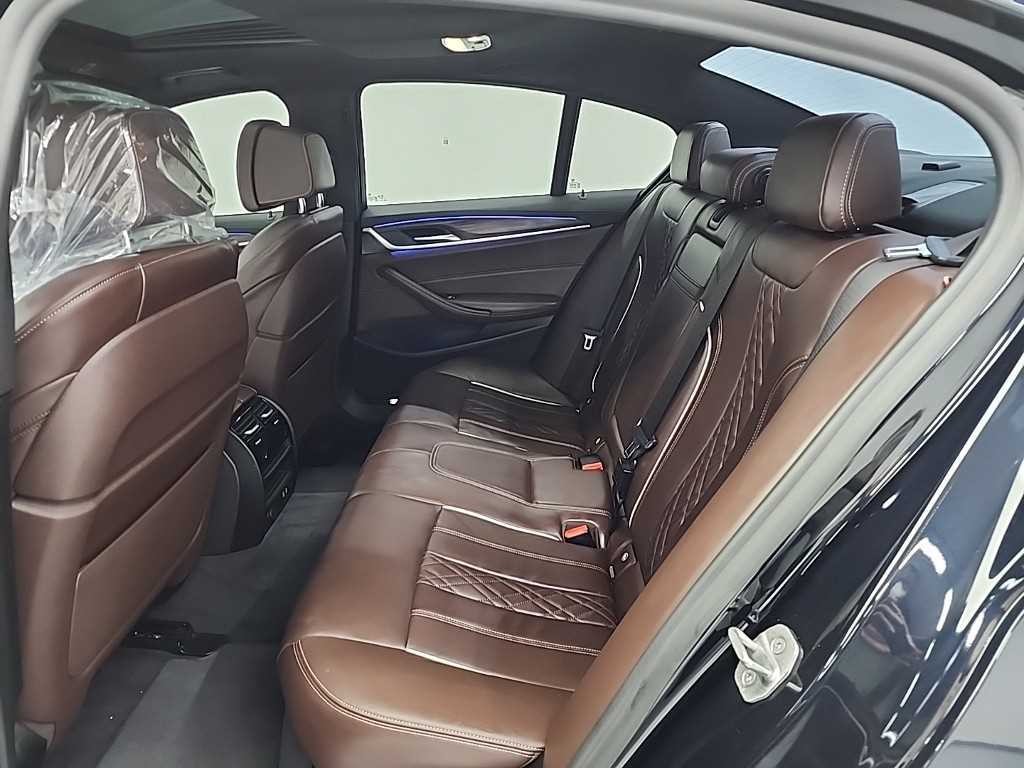 BMW 5시리즈 5시리즈 (G30) 523d xDrive M 스포츠 이미지 12