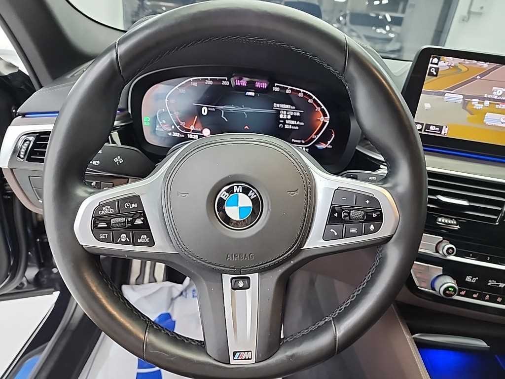 BMW 5시리즈 5시리즈 (G30) 523d xDrive M 스포츠 이미지 9