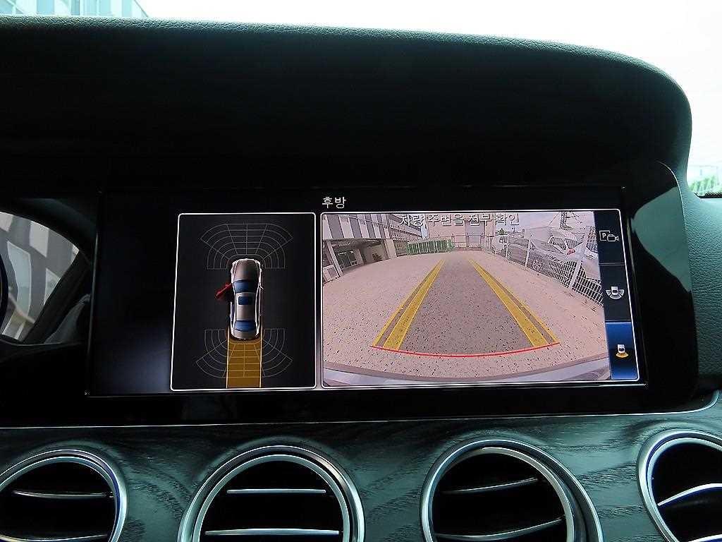 벤츠 E 클래스 E-클래스 W213 E220d 아방가르드 이미지 14