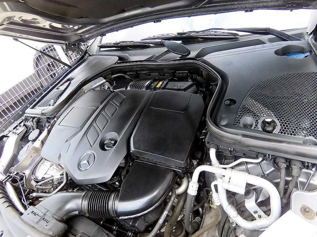 벤츠 E 클래스 E-클래스 W213 E220d 아방가르드 이미지 19