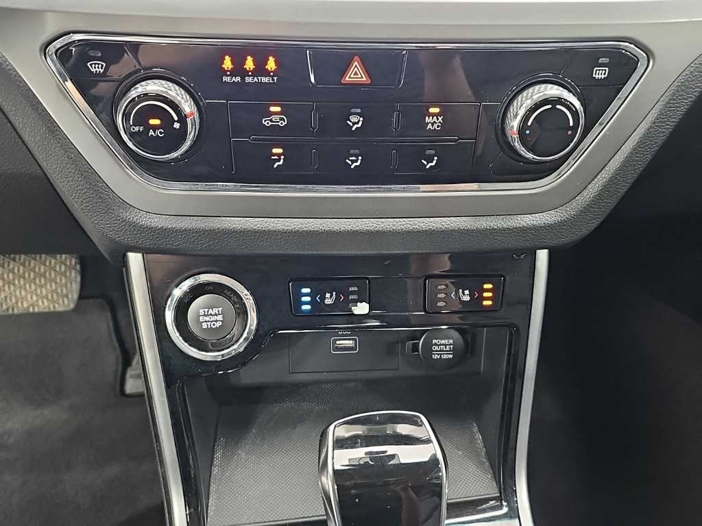 KG모빌리티(쌍용) 코란도 뷰티풀코란도 2WD 디젤 1.6 C7 이미지 10