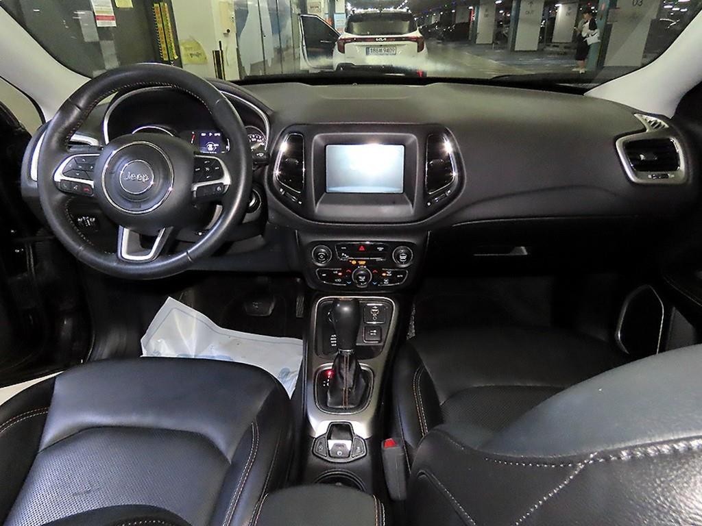 지프 컴패스 컴패스 2세대 2.4 AWD 론지튜드 이미지 10