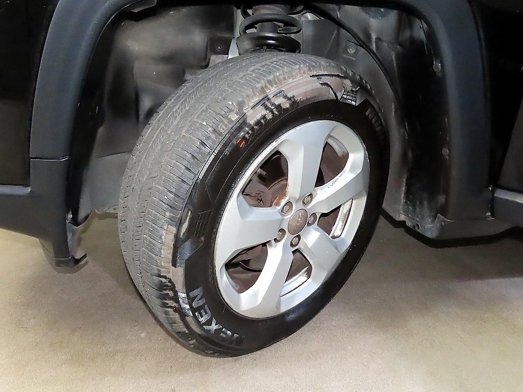 지프 컴패스 컴패스 2세대 2.4 AWD 론지튜드 이미지 19
