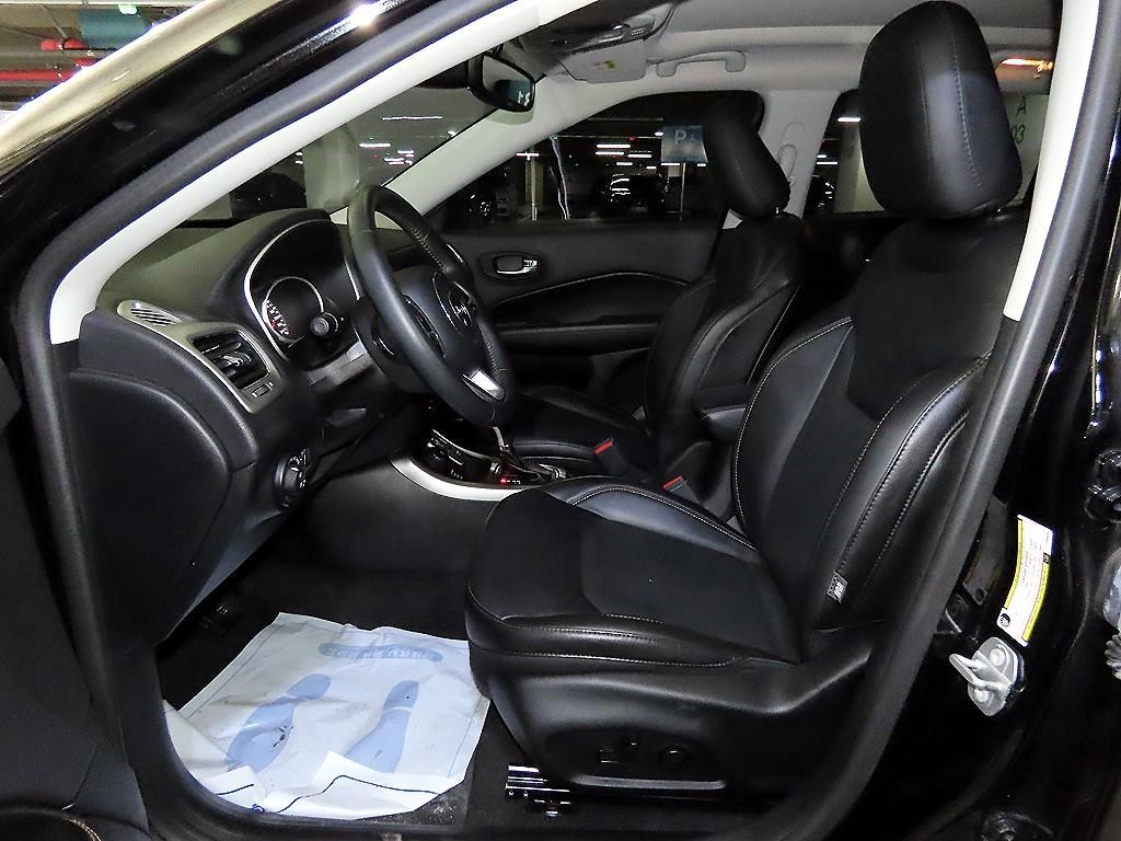 지프 컴패스 컴패스 2세대 2.4 AWD 론지튜드 이미지 6