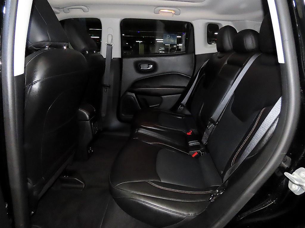 지프 컴패스 컴패스 2세대 2.4 AWD 론지튜드 이미지 7