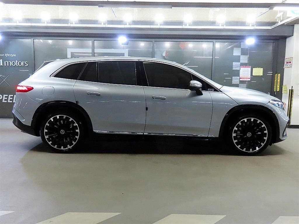 벤츠 EQS EQS SUV X296 EQS 580 4MATIC 런치에디션 이미지 3