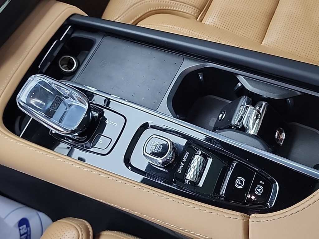 볼보 XC90 XC90 2세대 2.0 B6 AWD 인스크립션 이미지 8