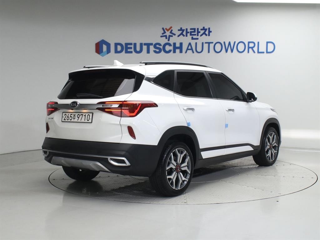 기아 셀토스 디젤 1.6 2WD 시그니처 이미지 2